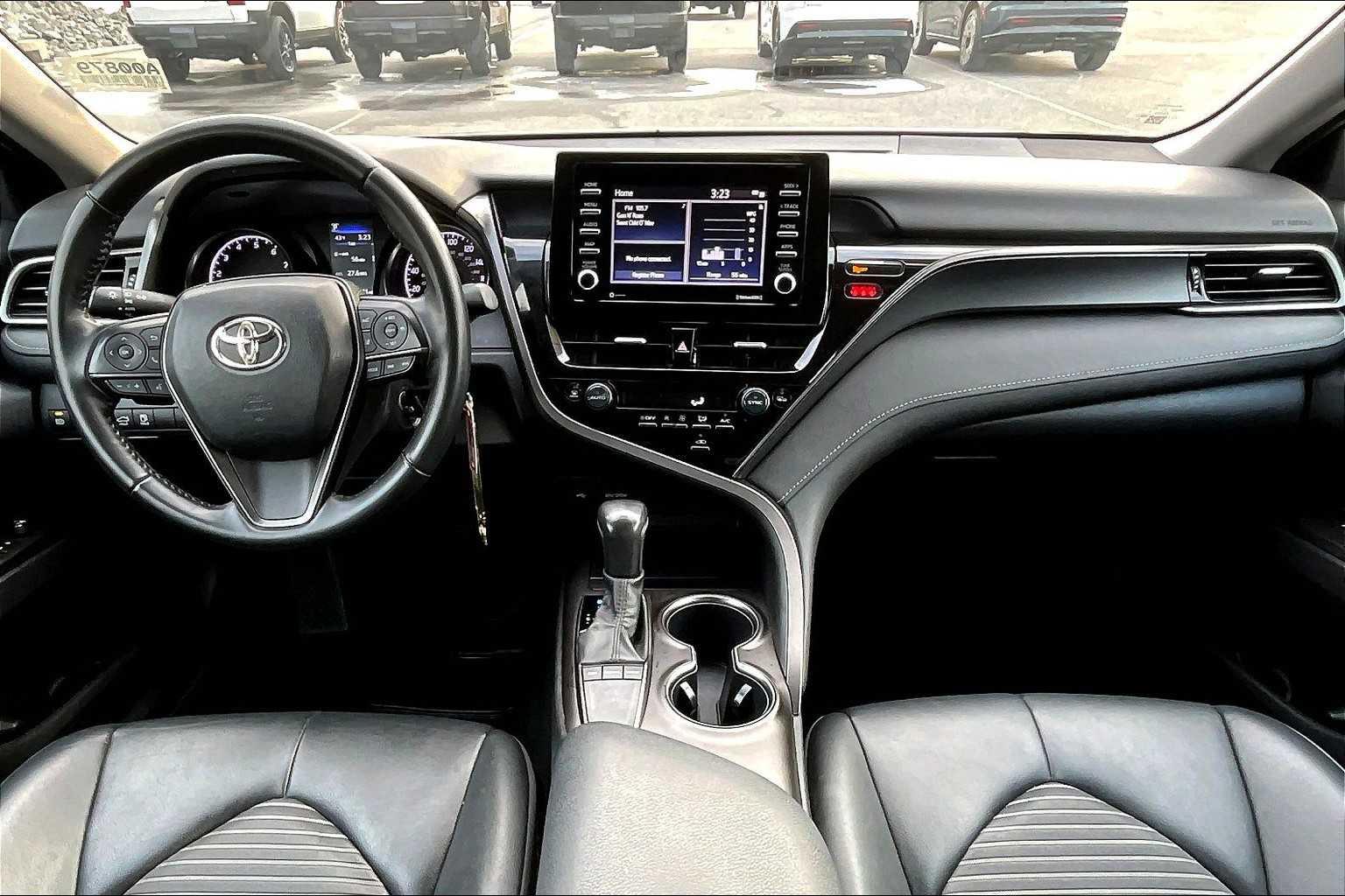 2022 Toyota Camry SE - Photo 21