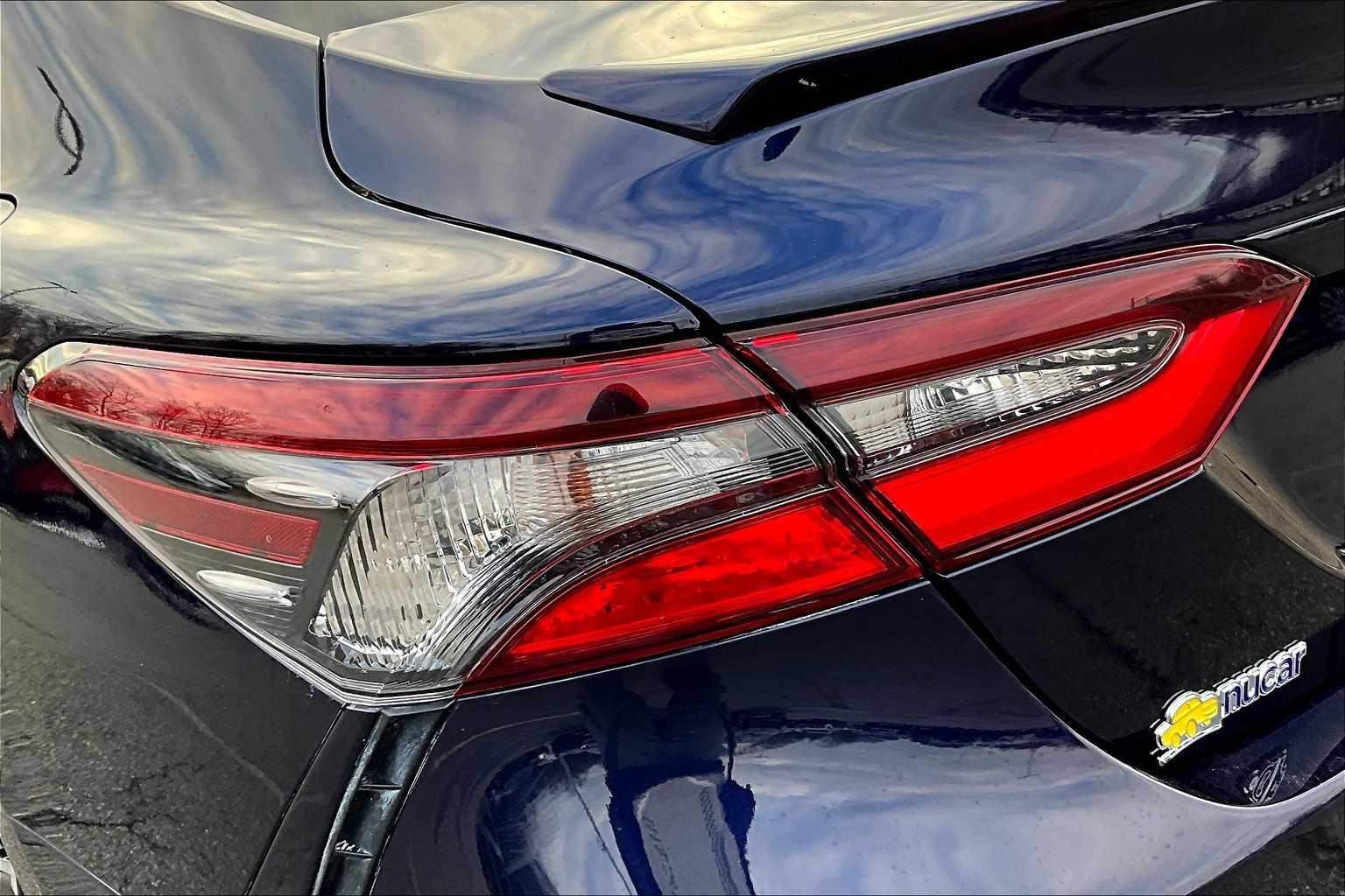 2022 Toyota Camry SE - Photo 32