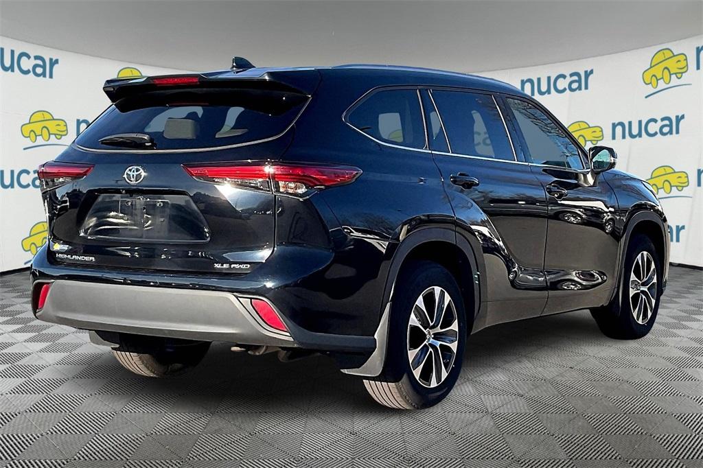 2020 Toyota Highlander XLE - Photo 6