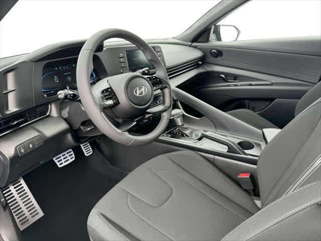 2025 Hyundai Elantra SEL Sport - Photo 10