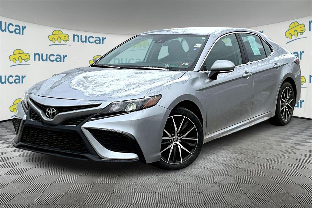 2024 Toyota Camry SE - Photo 3