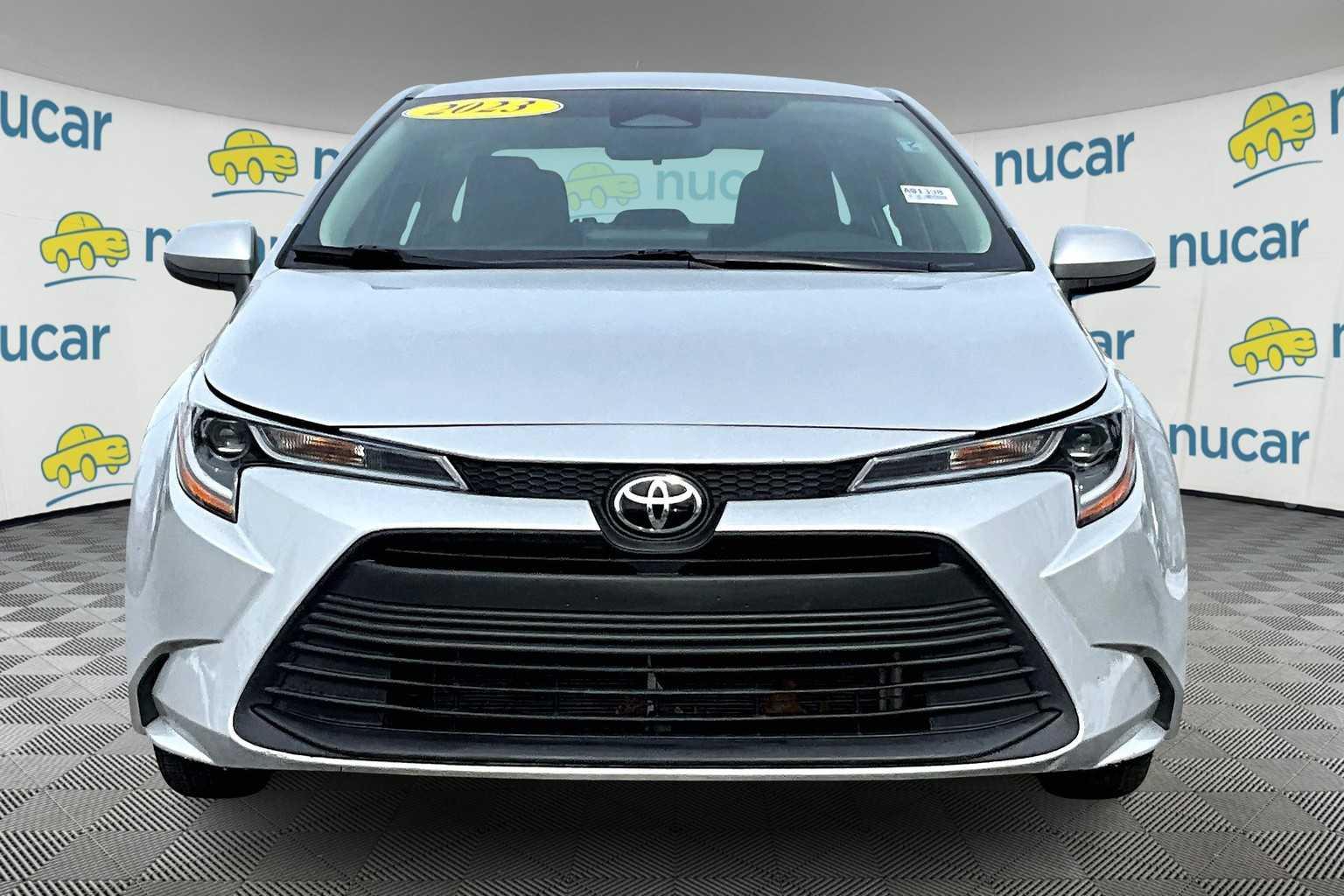 2023 Toyota Corolla LE - Photo 2