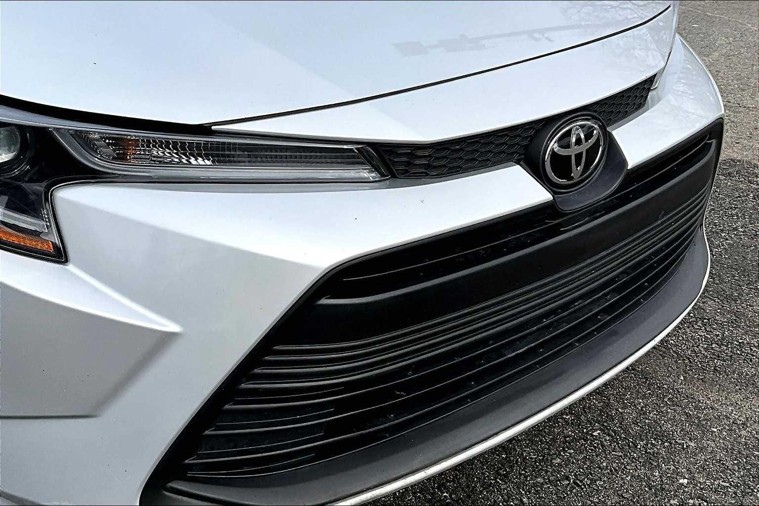 2023 Toyota Corolla LE - Photo 31