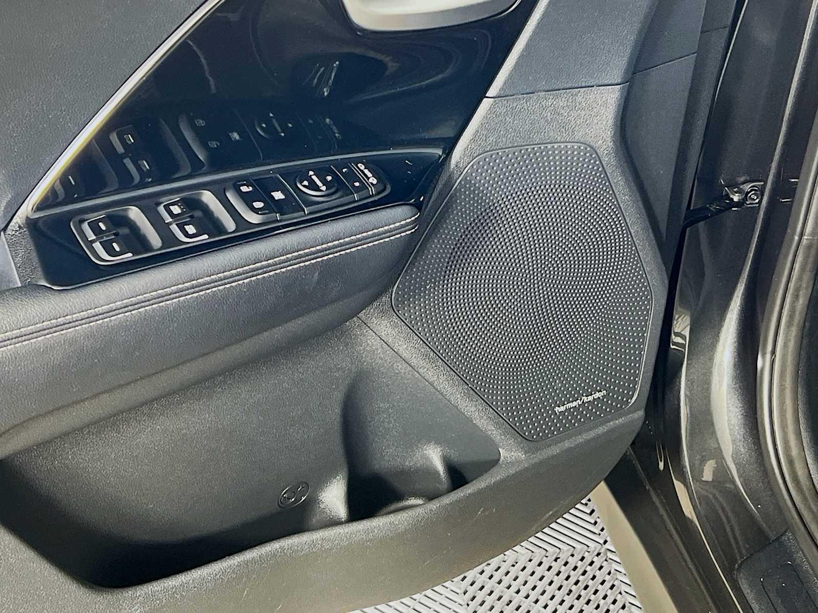 2022 Kia Niro EV EX - Photo 19