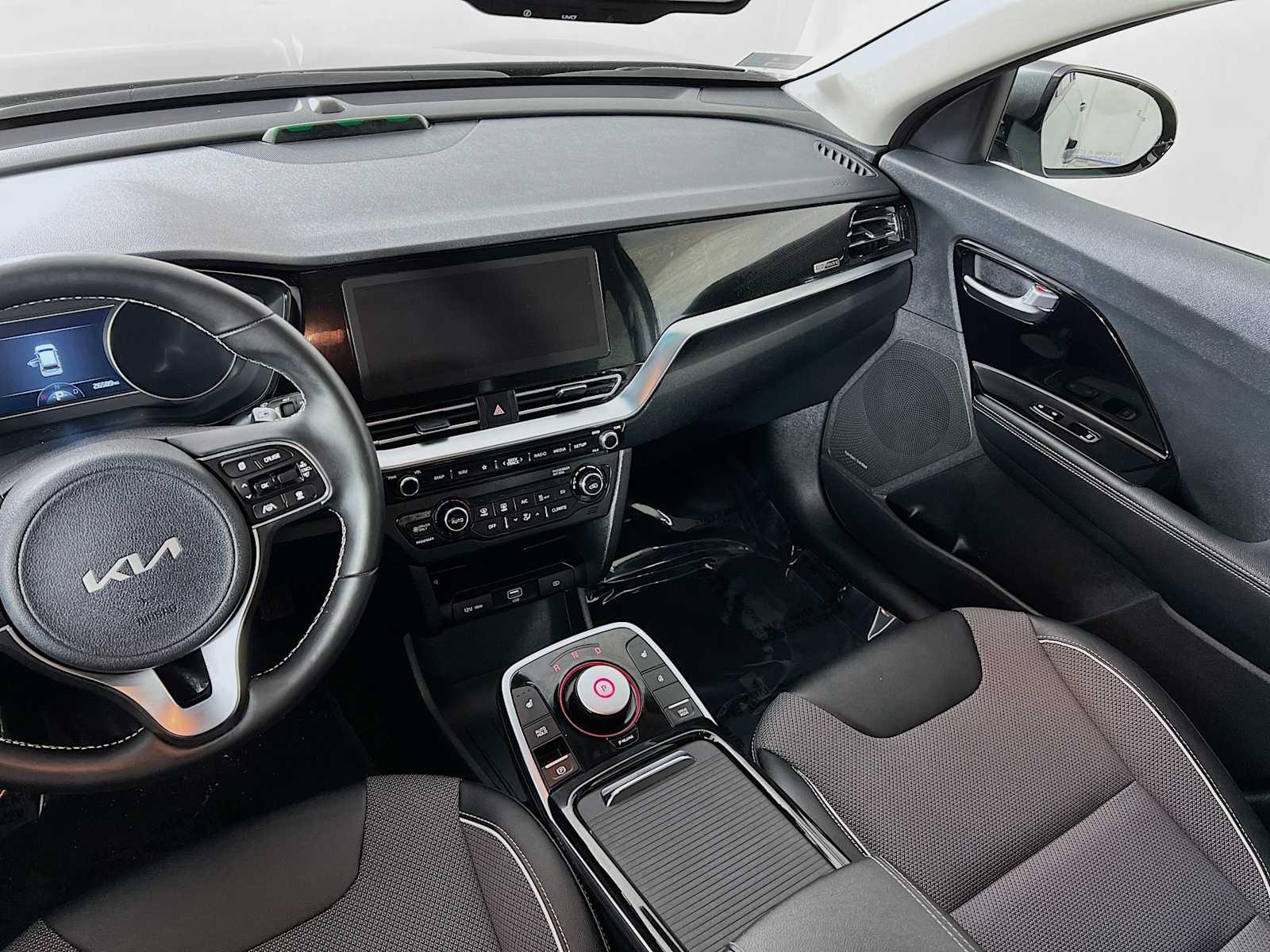 2022 Kia Niro EV EX - Photo 24