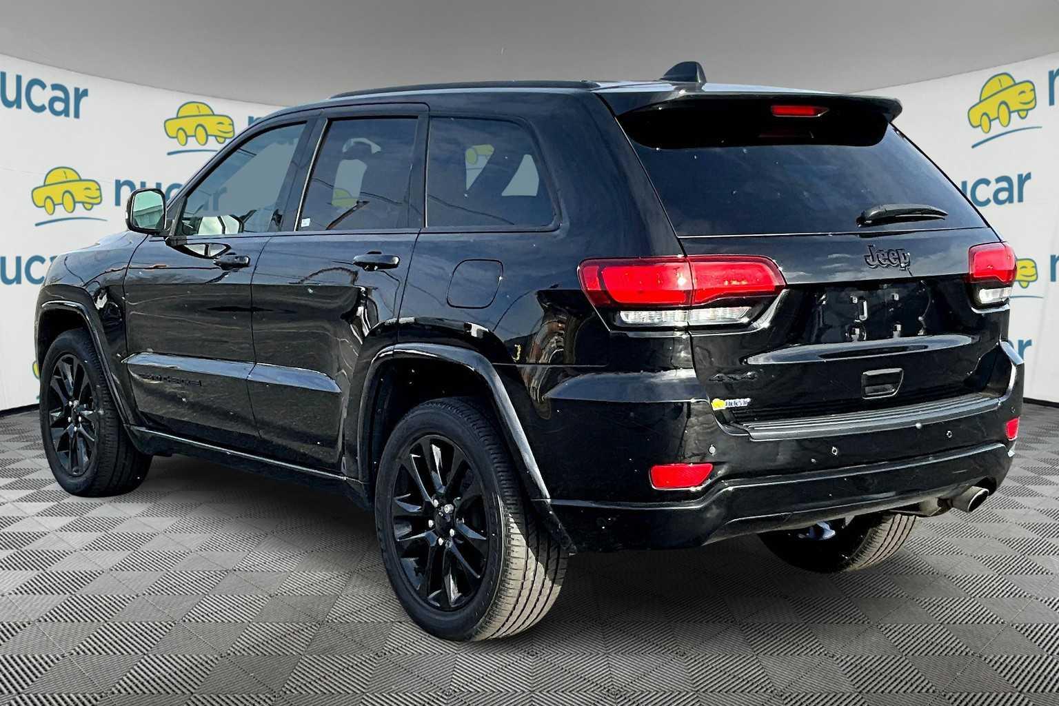 2020 Jeep Grand Cherokee Altitude - Photo 4