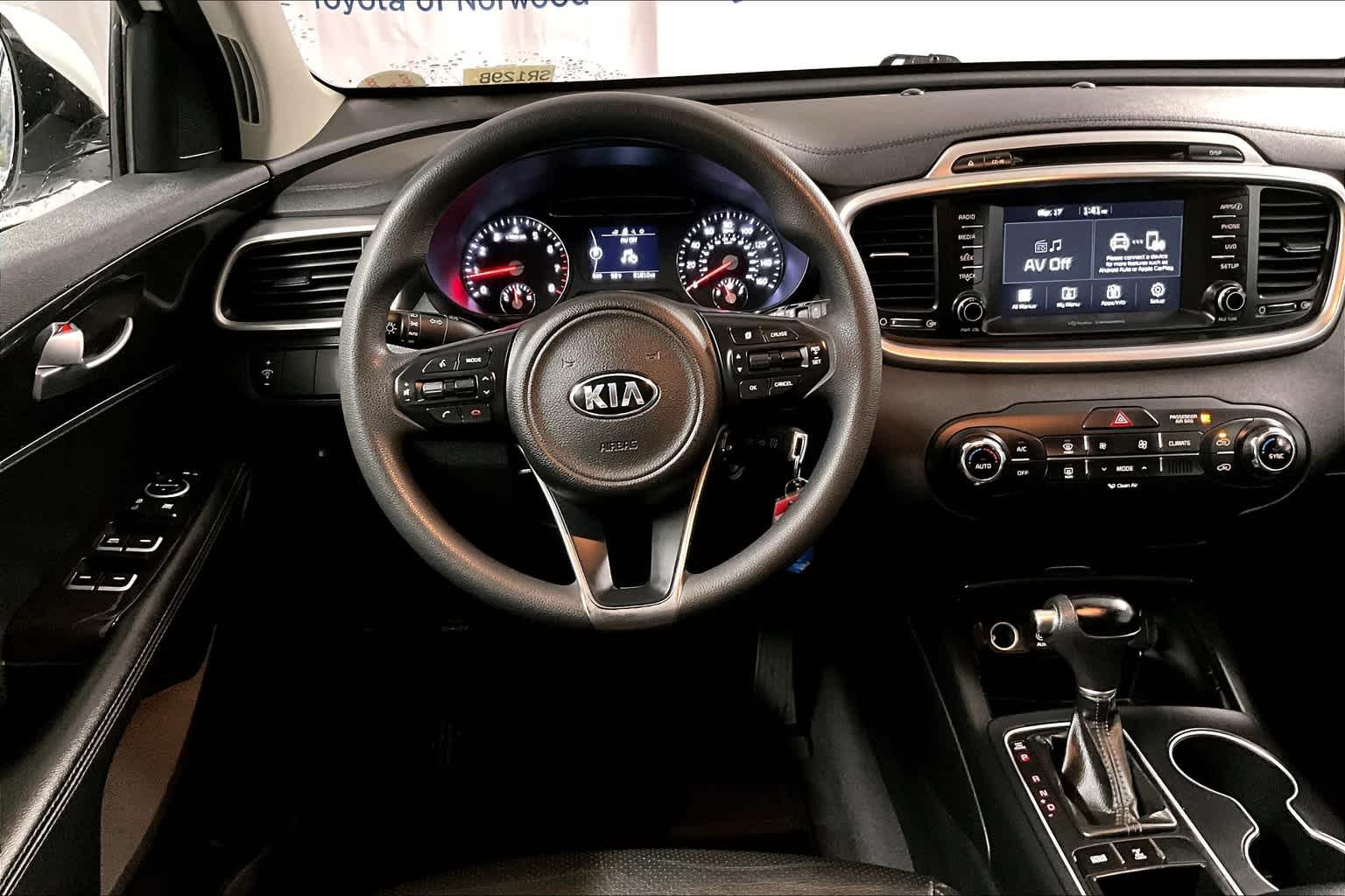 2018 Kia Sorento LX - Photo 18