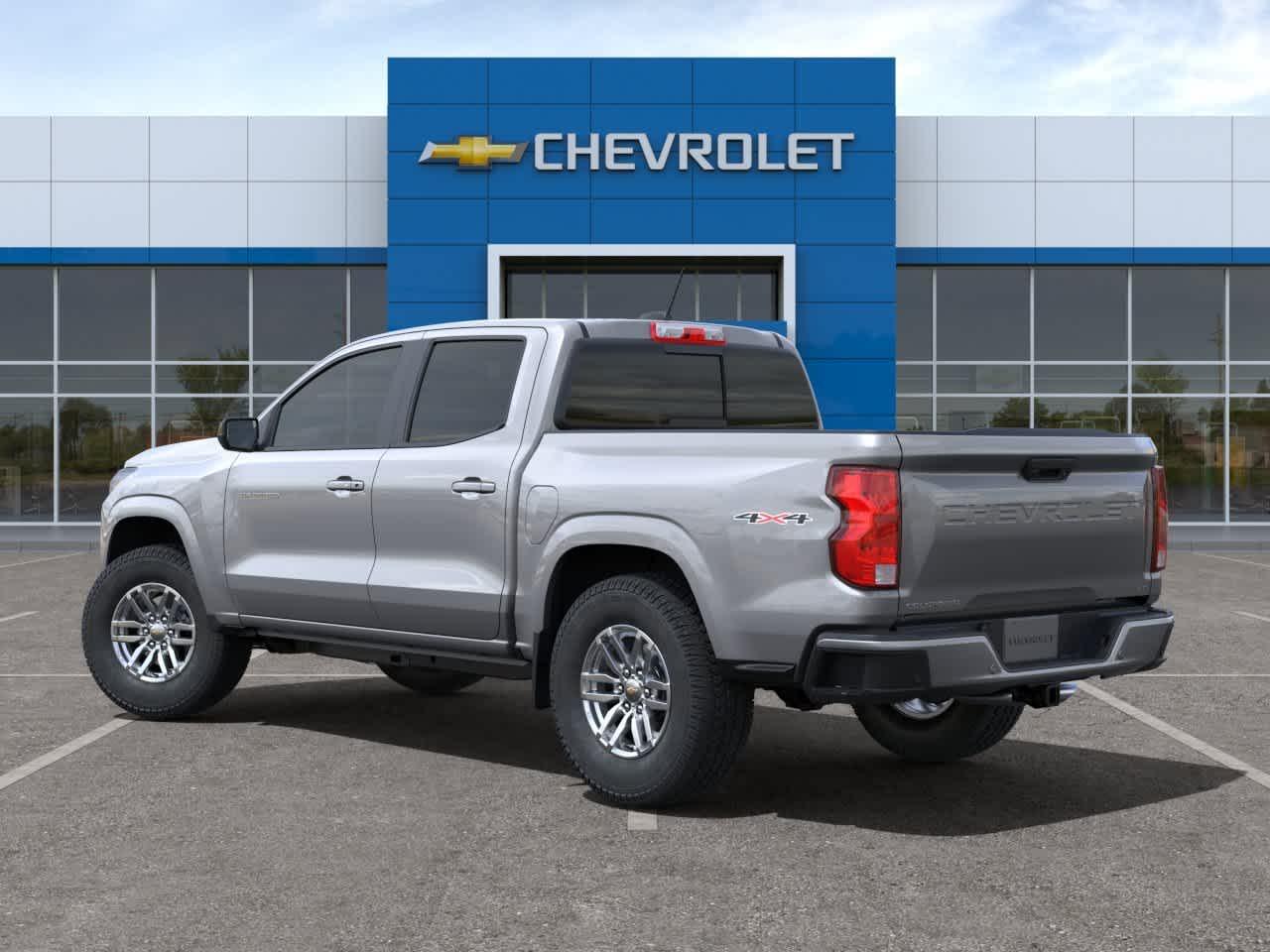 2024 Chevrolet Colorado 4WD LT - Photo 3