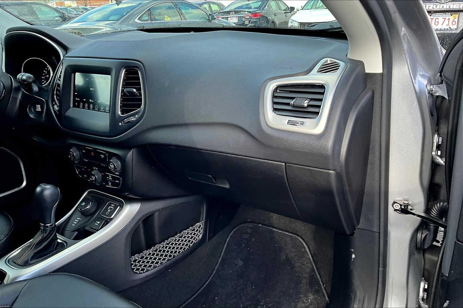 2021 Jeep Compass Latitude - Photo 13