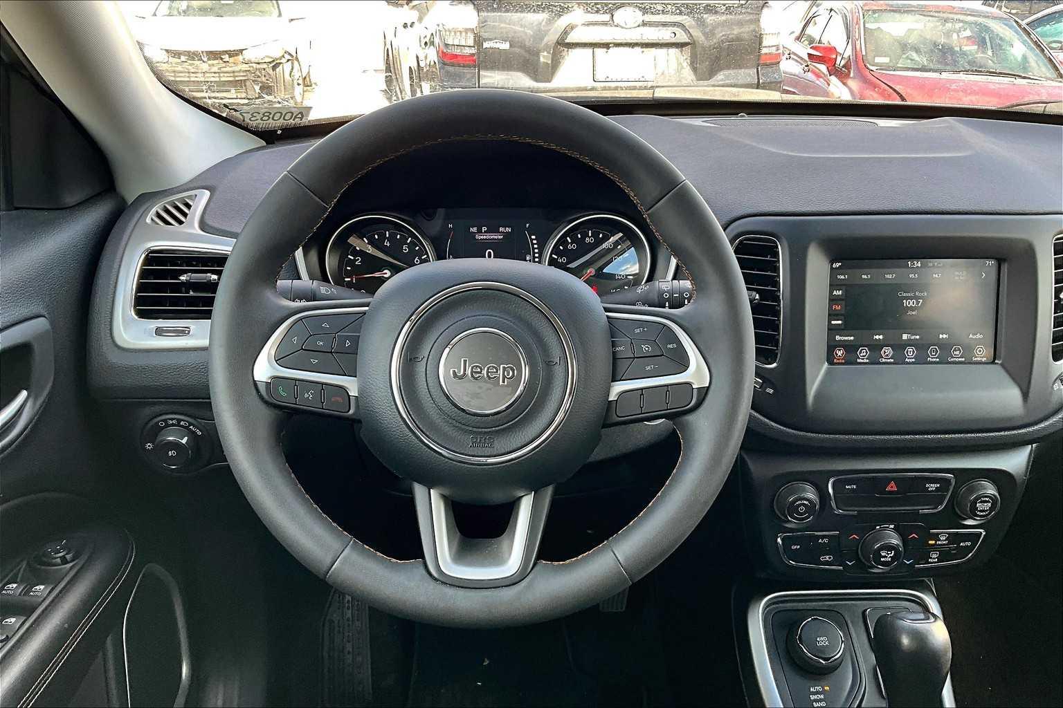 2021 Jeep Compass Latitude - Photo 16