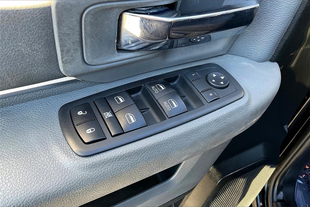 2019 Ram 1500 Classic Warlock - Photo 34