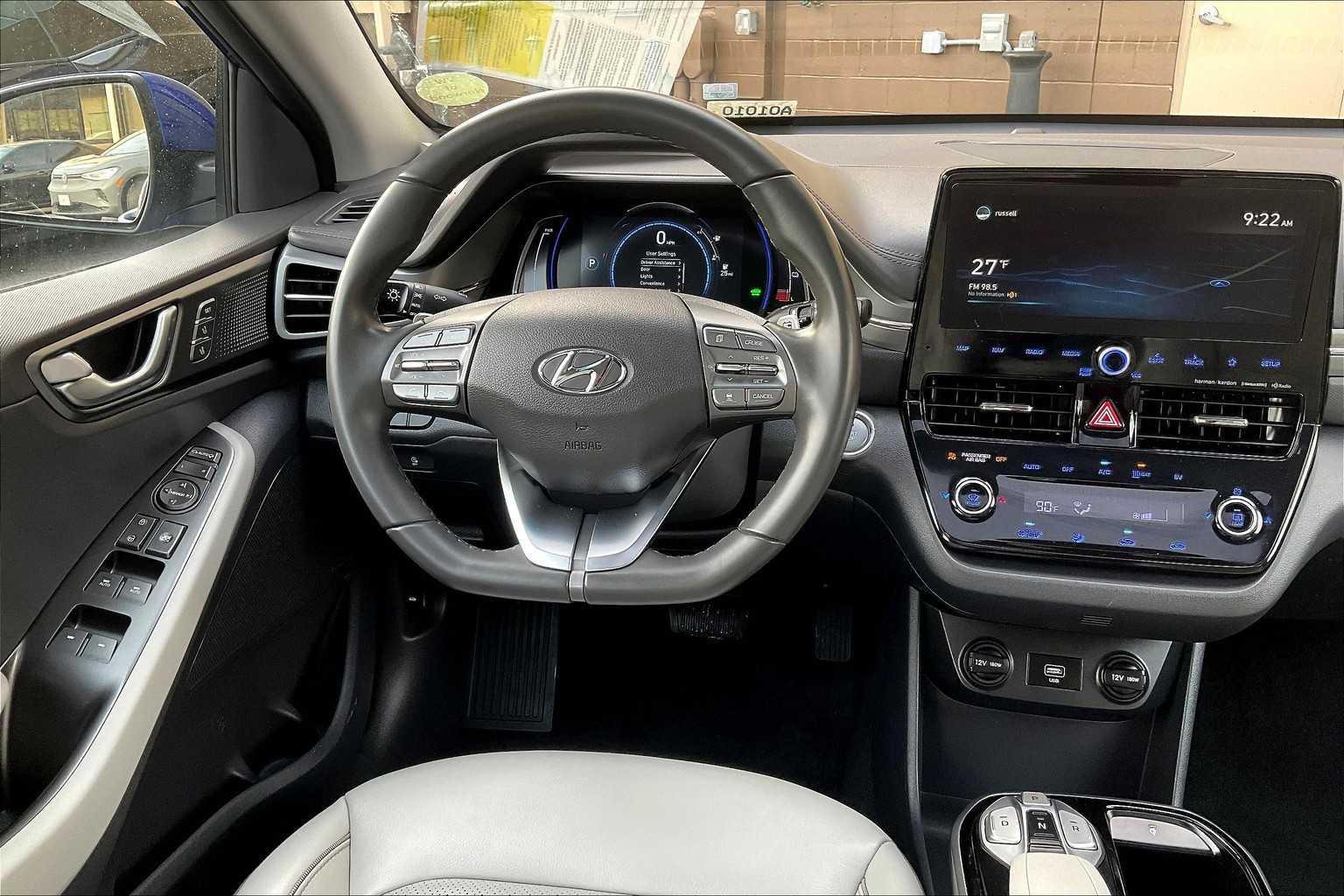 2021 Hyundai IONIQ Electric Limited - Photo 17