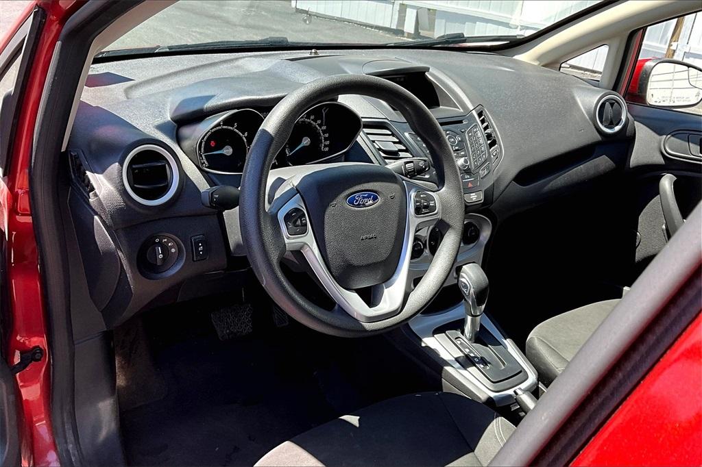 2018 Ford Fiesta SE - Photo 8