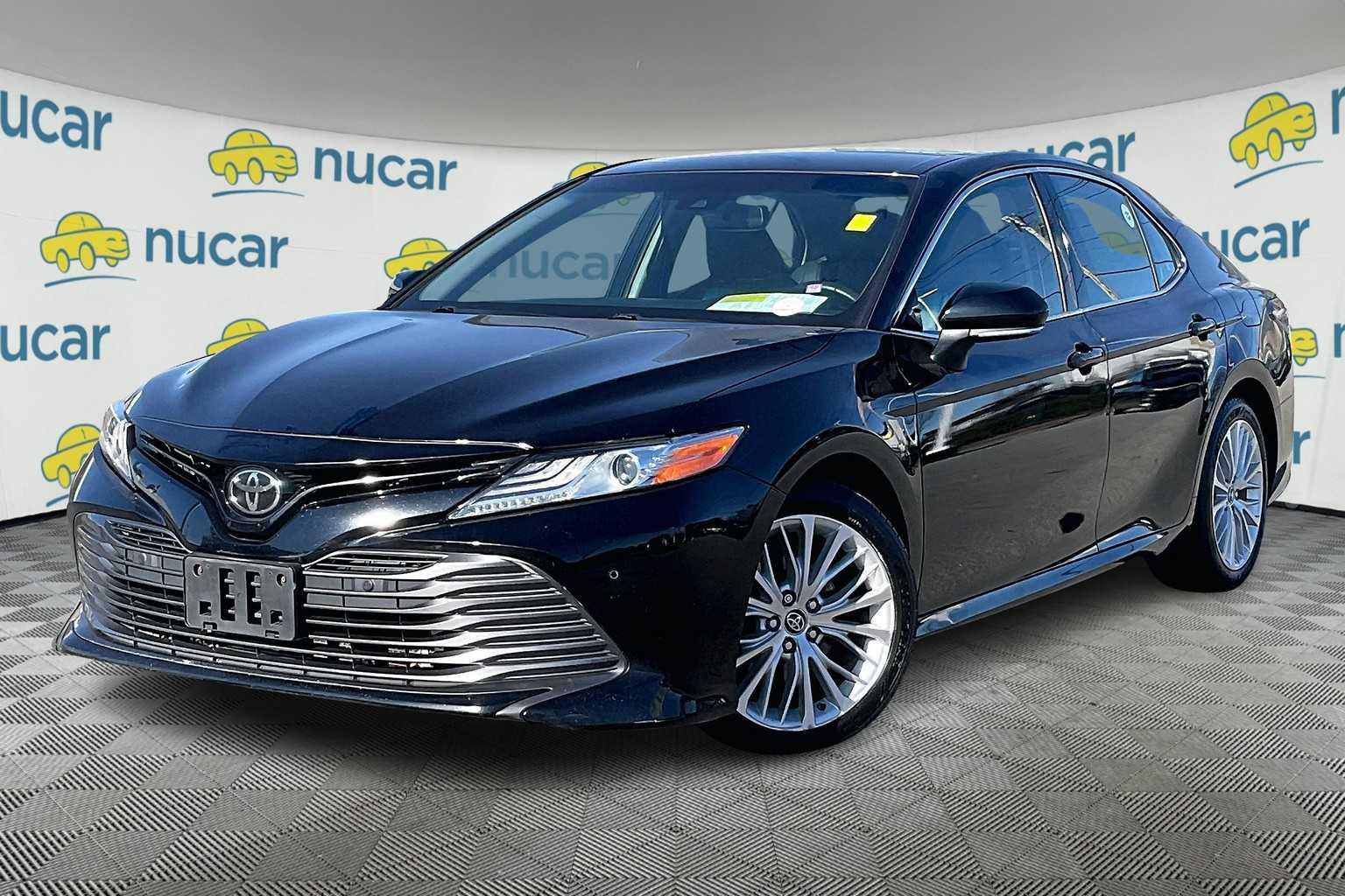 2018 Toyota Camry XLE - Photo 3