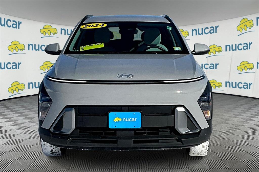 2024 Hyundai Kona SEL - Photo 2