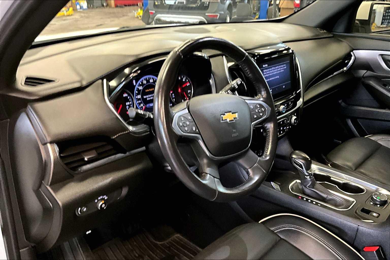 2022 Chevrolet Traverse Premier - Photo 8