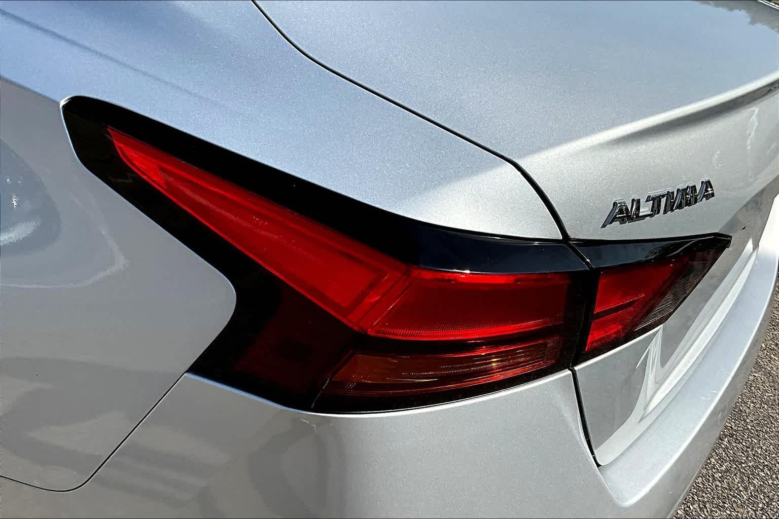 2021 Nissan Altima 2.5 S - Photo 31