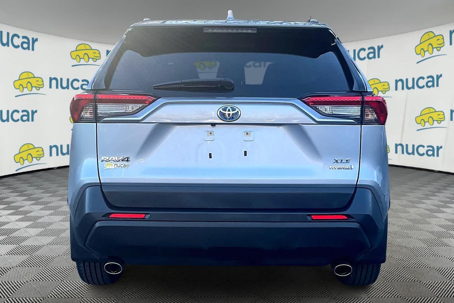 2021 Toyota RAV4 Hybrid XLE - Photo 5