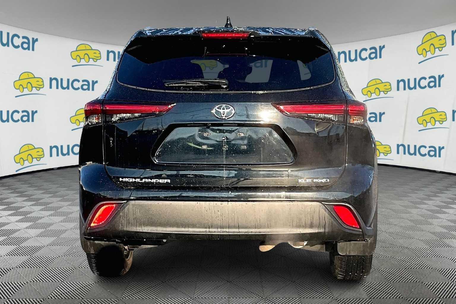 2022 Toyota Highlander XLE - Photo 5