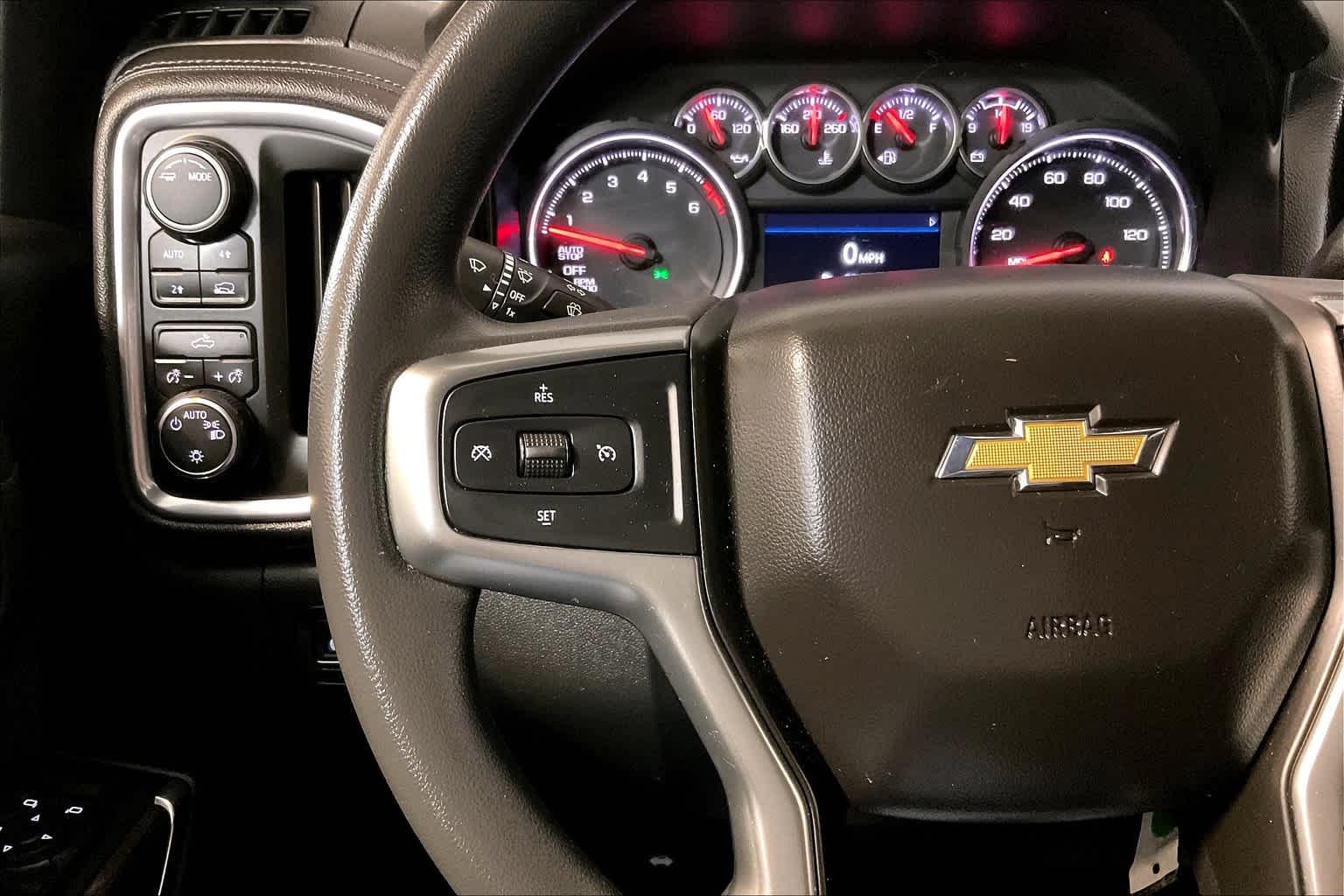 2020 Chevrolet Silverado 1500 LT 4WD Crew Cab 147 - Photo 22