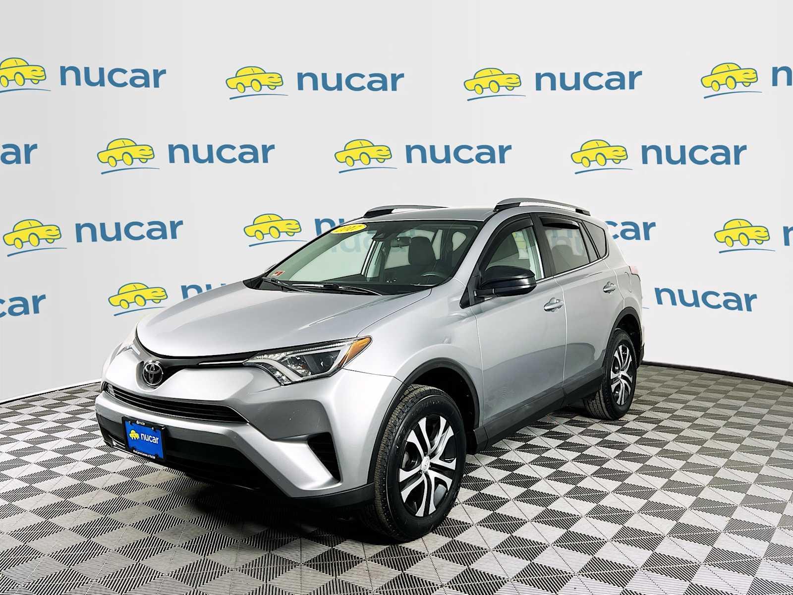 2017 Toyota RAV4 LE - Photo 3