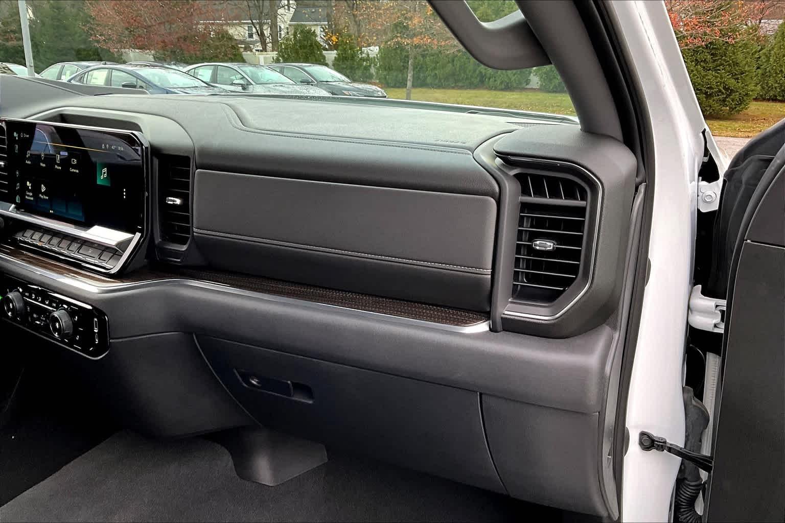 2023 Chevrolet Silverado 1500 LT 4WD Crew Cab 147 - Photo 13