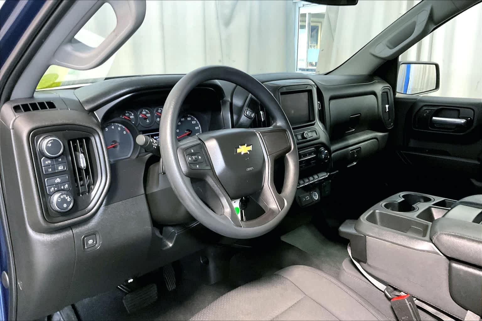 2021 Chevrolet Silverado 1500 Custom 4WD Crew Cab 147 - Photo 8