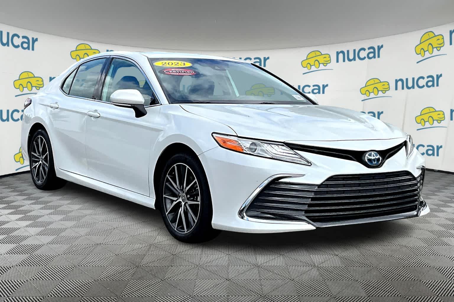 2023 Toyota Camry Hybrid XLE