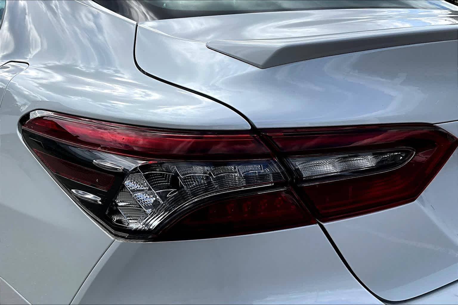 2023 Toyota Camry Hybrid XLE - Photo 33