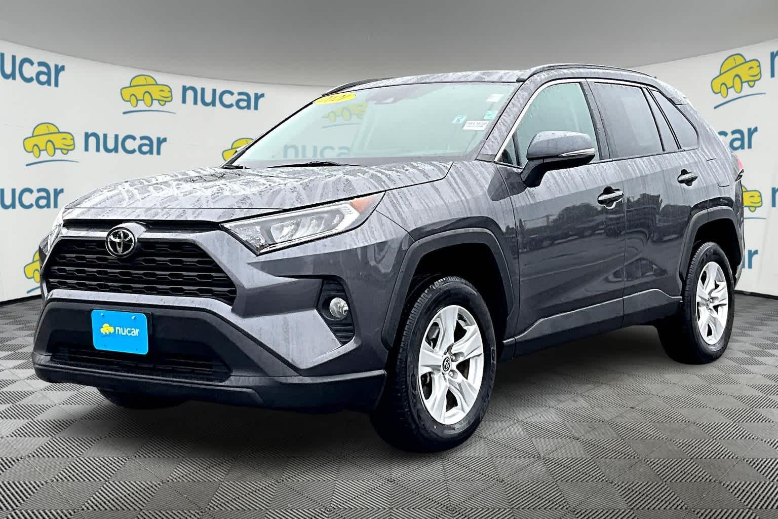 2021 Toyota RAV4 XLE - Photo 3