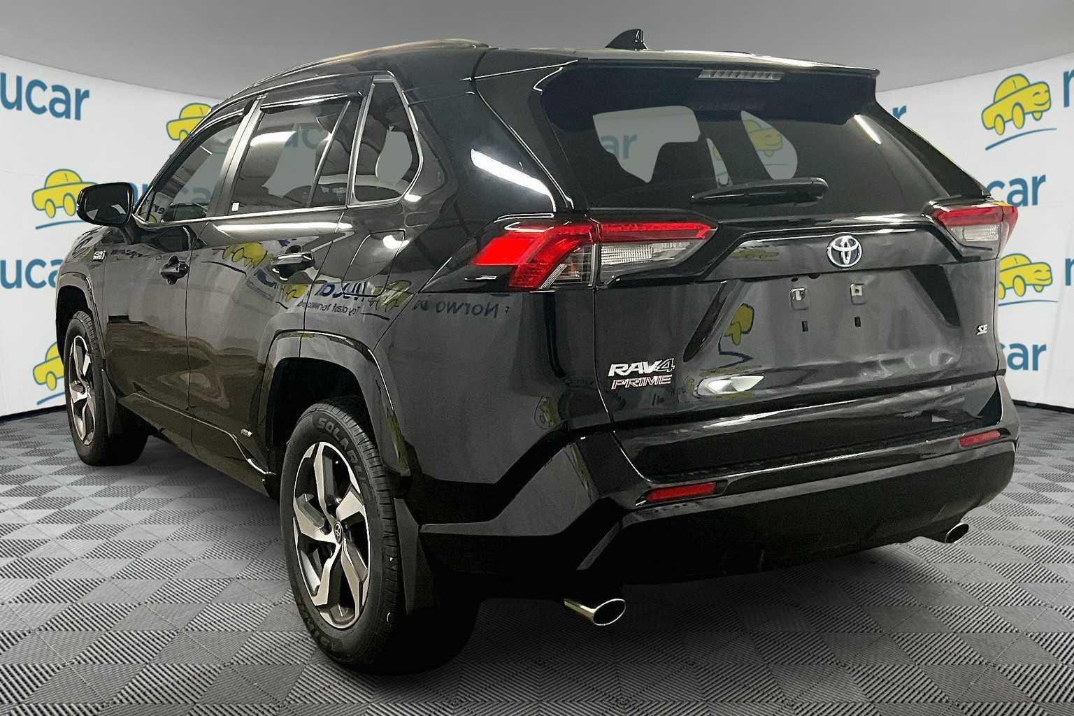 2021 Toyota RAV4 Prime SE - Photo 4