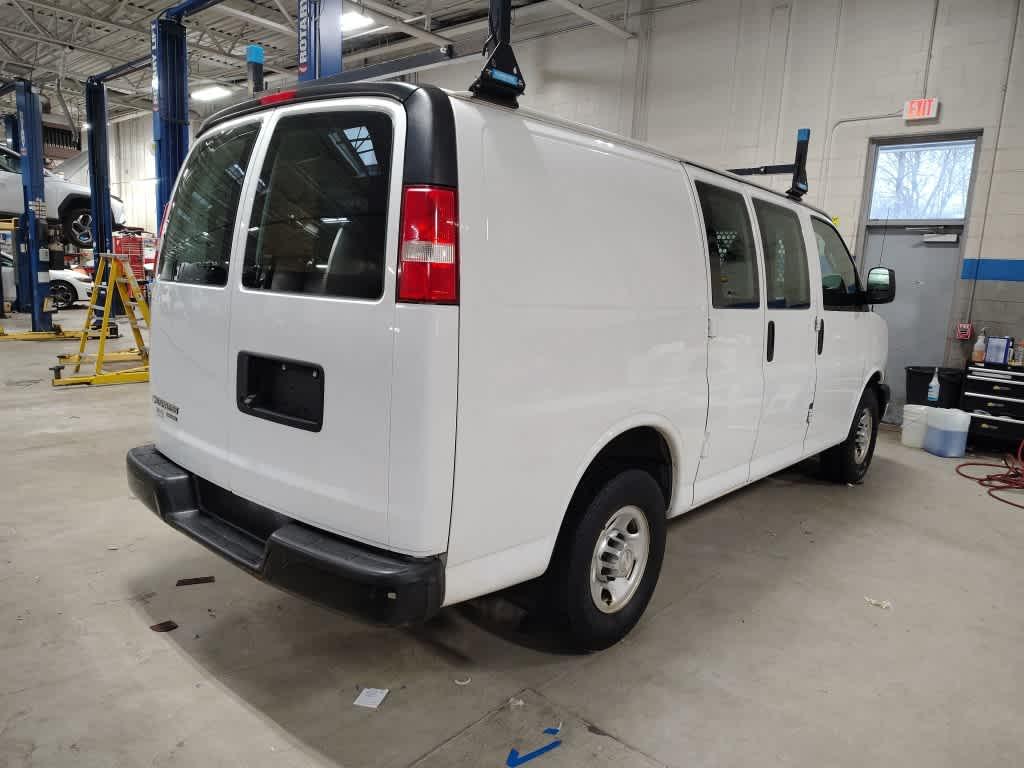 2016 Chevrolet Express  - Photo 2