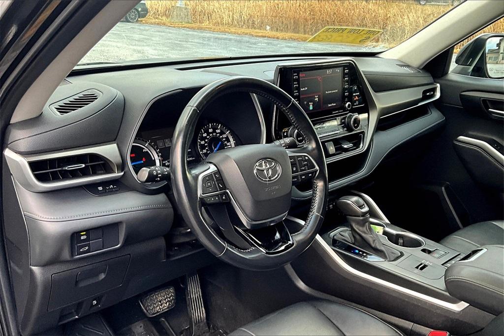 2021 Toyota Highlander Hybrid XLE - Photo 8