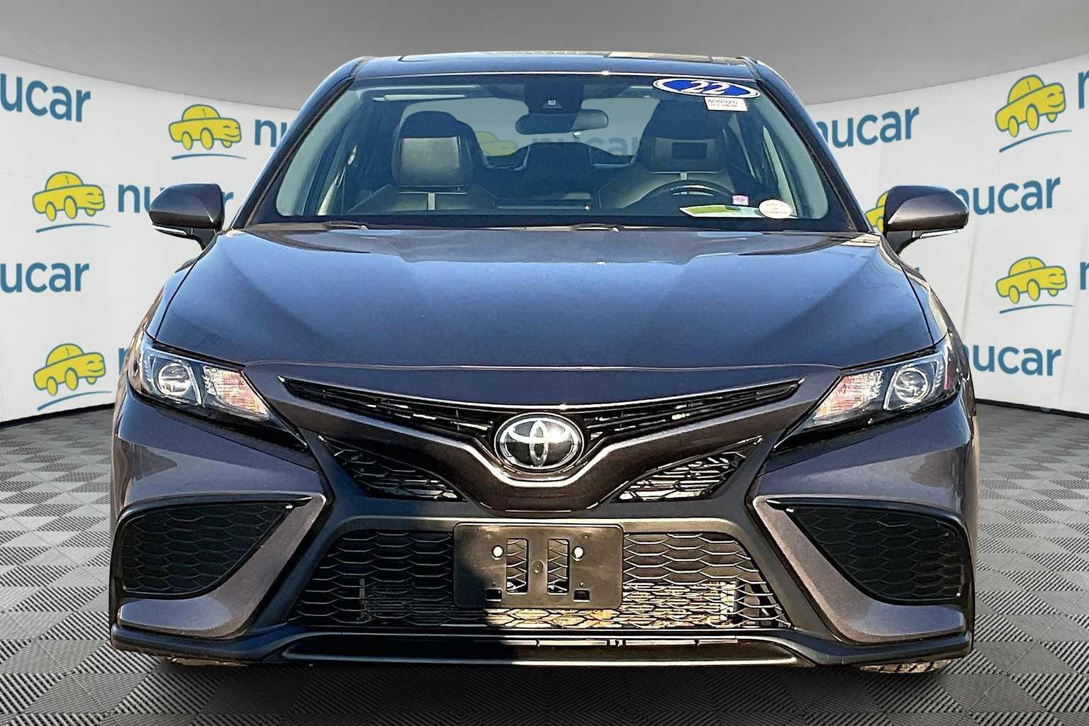 2022 Toyota Camry SE - Photo 2