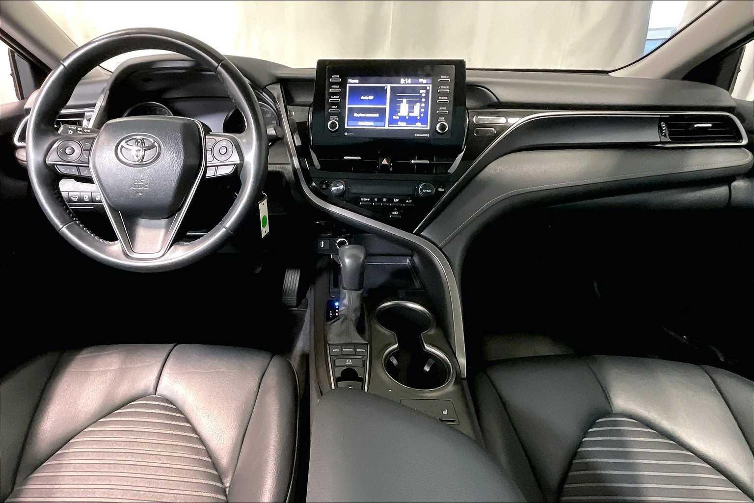 2022 Toyota Camry SE - Photo 21