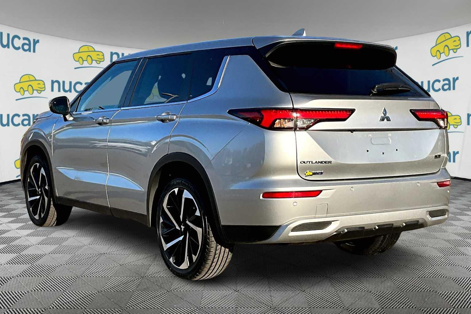 2023 Mitsubishi Outlander SE Special Edition - Photo 4