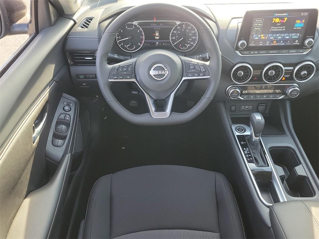 2025 Nissan Sentra SV - Photo 7