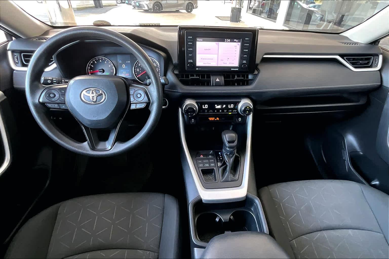 2021 Toyota RAV4 XLE - Photo 21