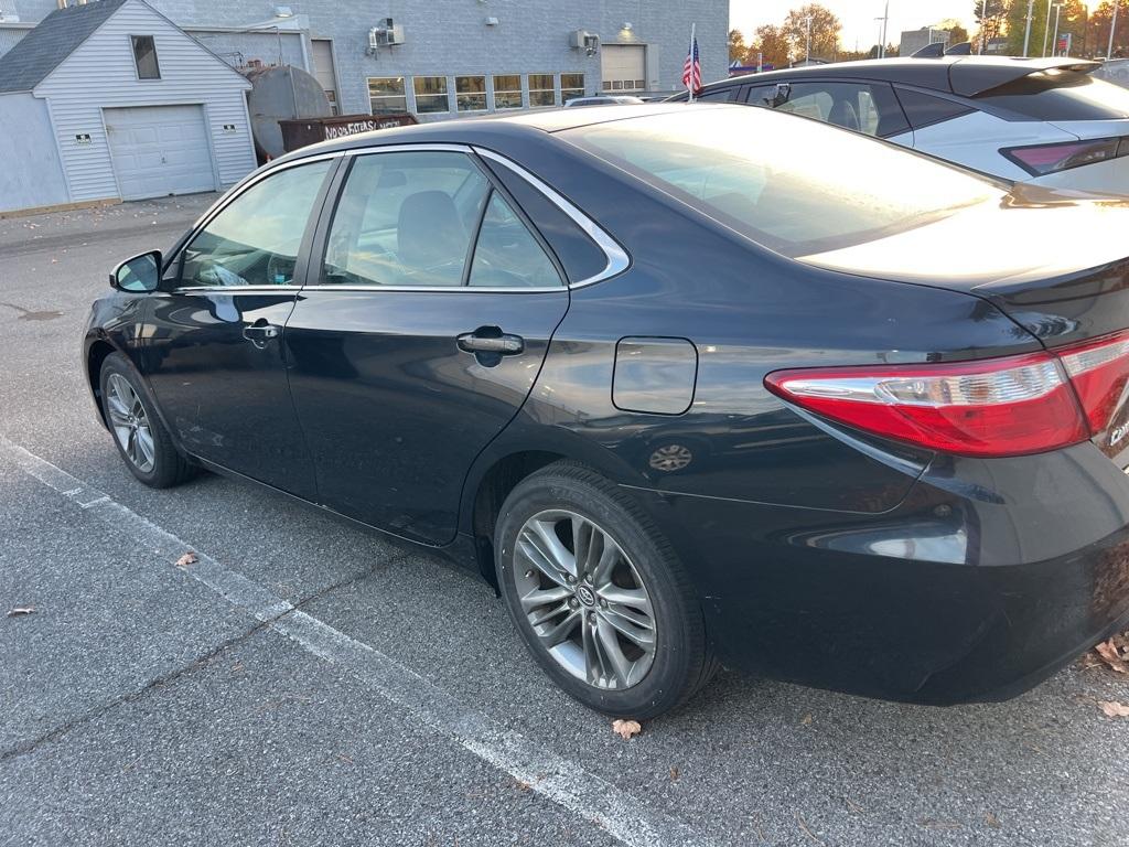 2017 Toyota Camry SE - Photo 6