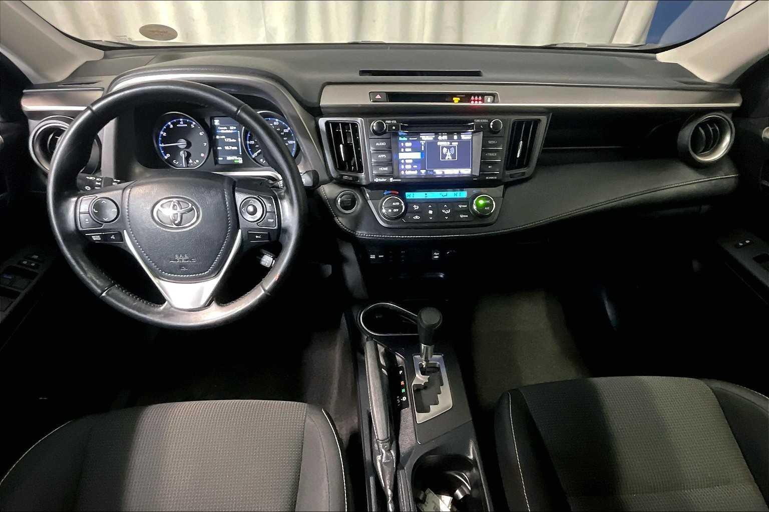 2018 Toyota RAV4 XLE - Photo 22