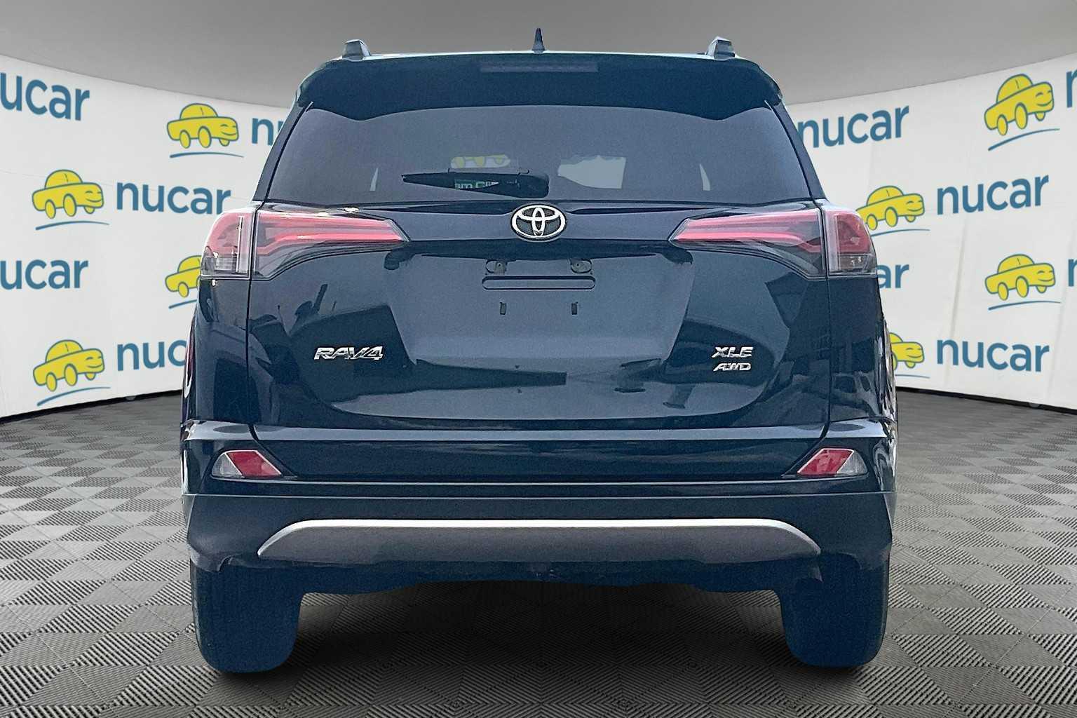 2018 Toyota RAV4 XLE - Photo 5