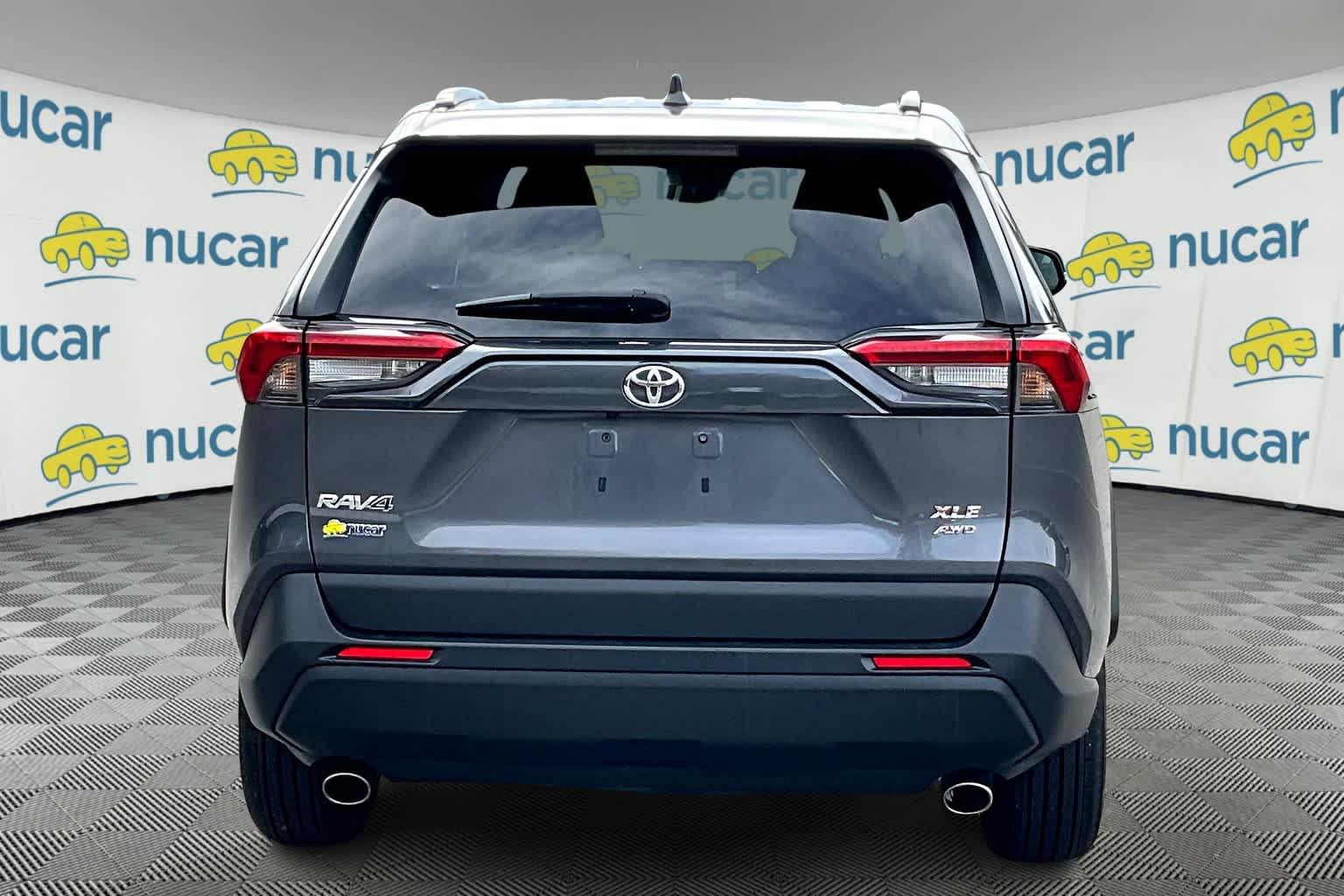 2022 Toyota RAV4 XLE - Photo 5