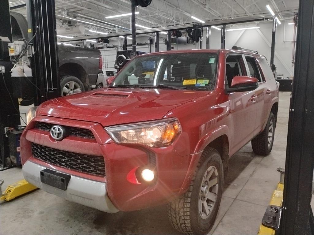 2015 Toyota 4Runner SR5 - Photo 2