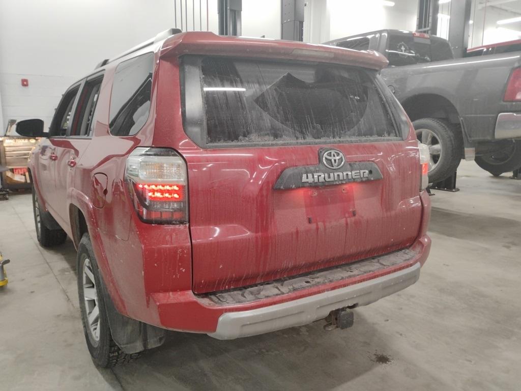 2015 Toyota 4Runner SR5 - Photo 3