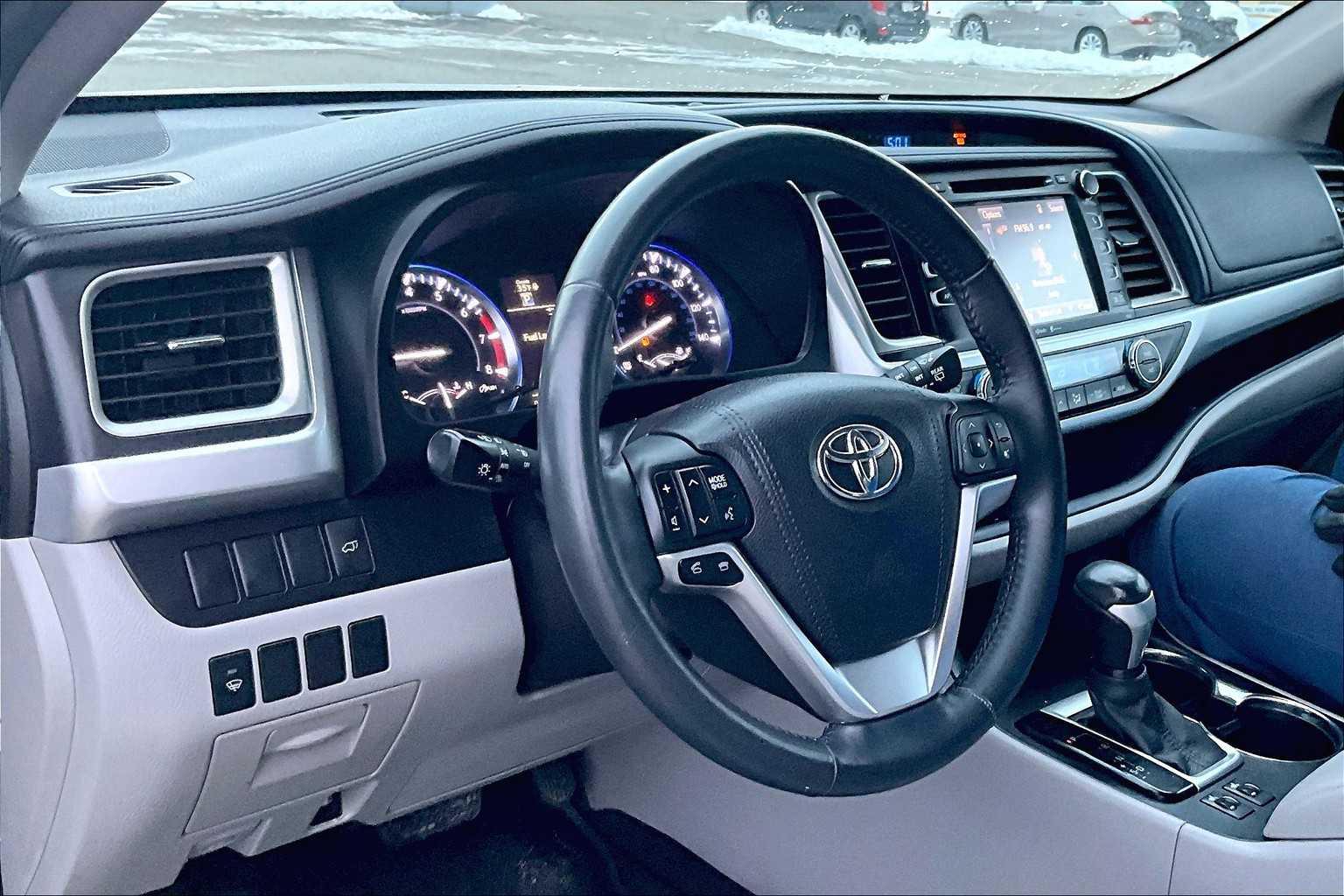 2015 Toyota Highlander XLE - Photo 8