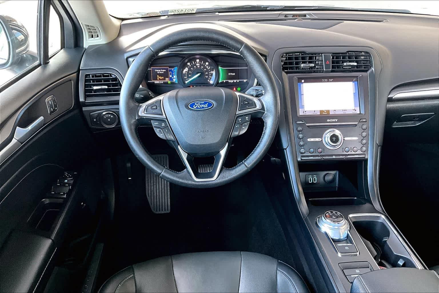 2019 Ford Fusion Hybrid Titanium - Photo 17