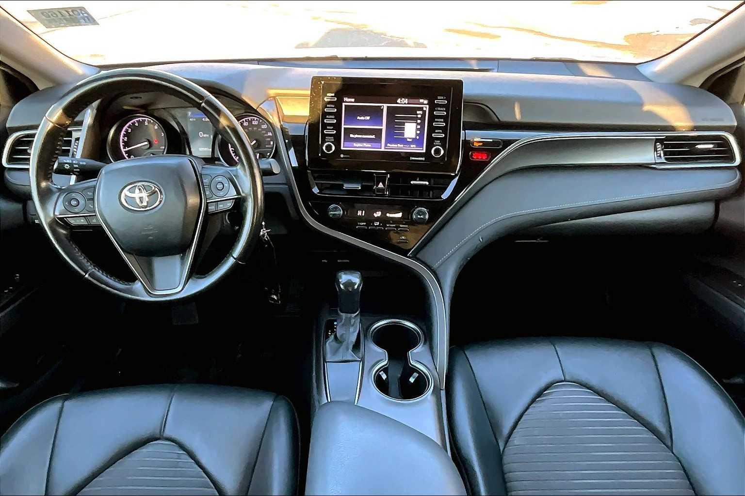 2021 Toyota Camry SE - Photo 21