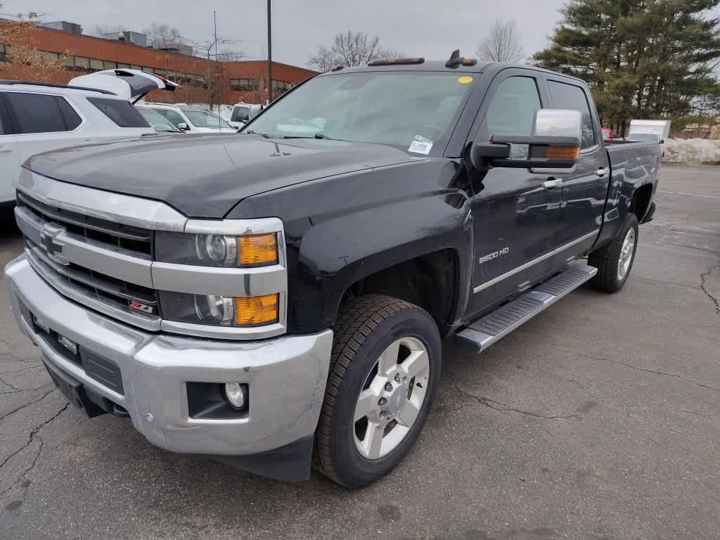 2019 Chevrolet Silverado 2500HD LTZ - Photo 3