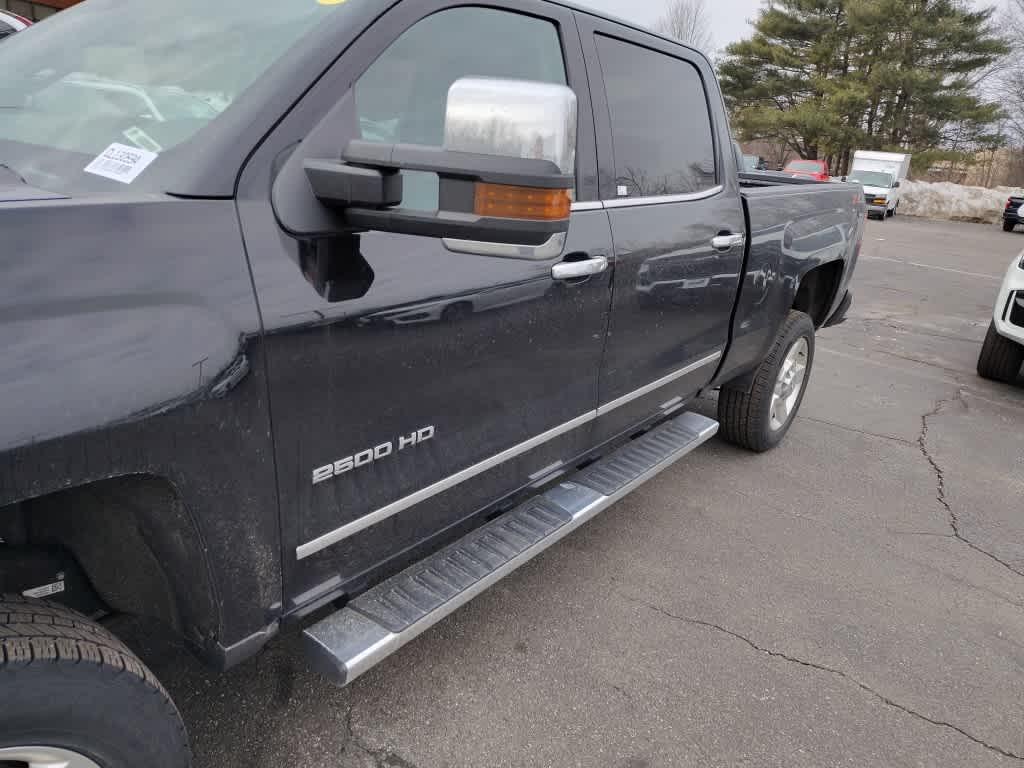 2019 Chevrolet Silverado 2500HD LTZ - Photo 5