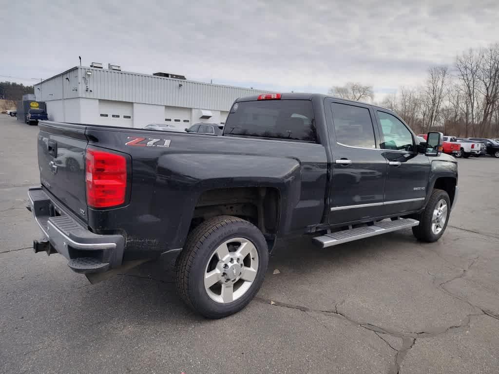 2019 Chevrolet Silverado 2500HD LTZ - Photo 9